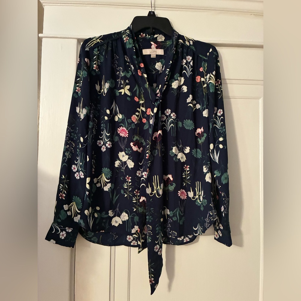 LOFT Women's Navy Floral Blouse